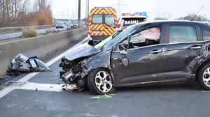 وفاة 8 أشخاص وإصابة 227 آخرين في حوادث المرور